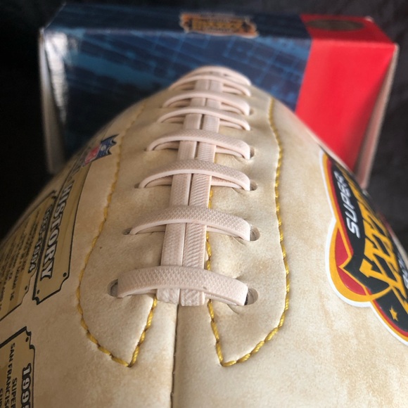 NFL 2004 Super Bowl XXXVIII Limited Edition 10,000 licensed Football Patriots - Picture 10 of 15